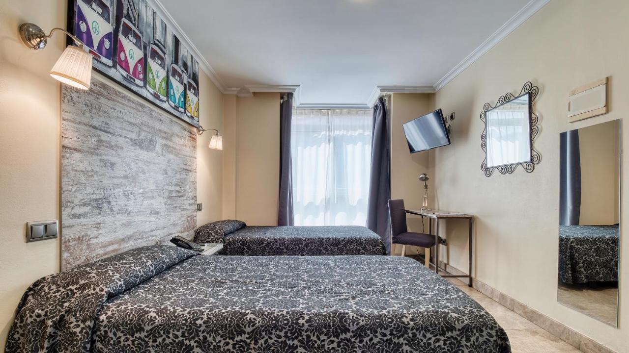 Caballero Errante Madrid Exterior photo