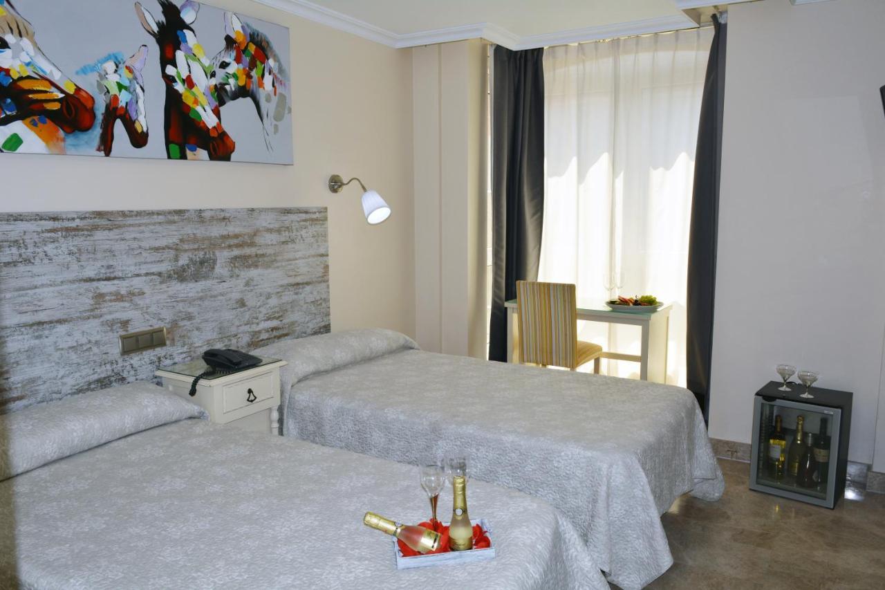 Caballero Errante Madrid Exterior photo